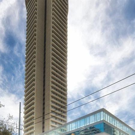 The Empire Landmark Hotel Vancouver Bagian luar foto