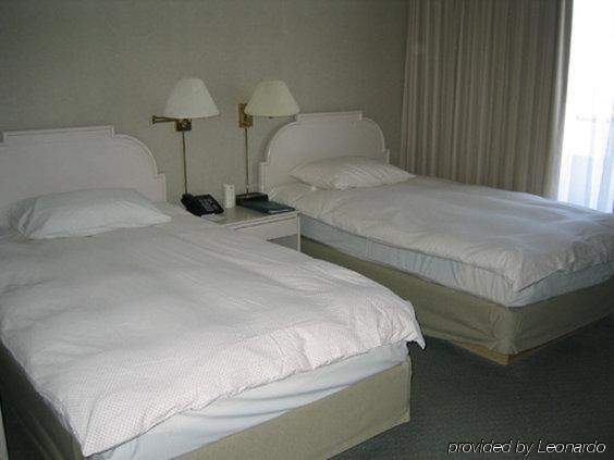 The Empire Landmark Hotel Vancouver Bagian luar foto